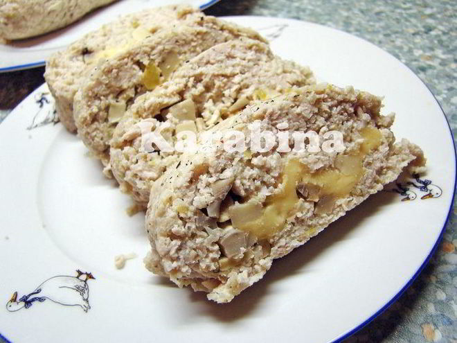 Рецепт рулета из индюшатины с грибами и сыром на пару