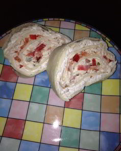 Рулет из лаваша с курицей