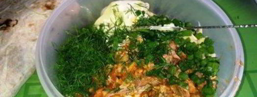 рулет из лаваша с рыбой. Шаг 4