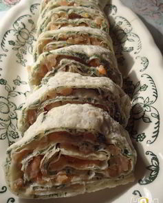 Рулет из лаваша с семгой