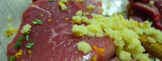 рулет из мясной вырезки с вишней. Шаг 5