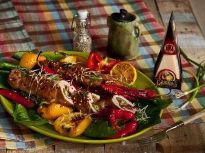 Рецепт рулета из свинины с сыром и шпинатом