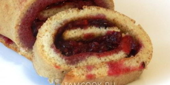 Рулет с брусникой