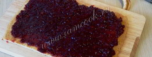 рулет с брусникой. Шаг 10