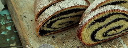 рулет с маковой начинкой. Шаг 17