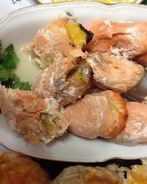 Рулетики из форели с апельсинами