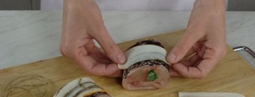 рулетики из щуки с ореховым соусом. Шаг 2