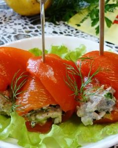 Рулетики из сладкого перца с тунцом