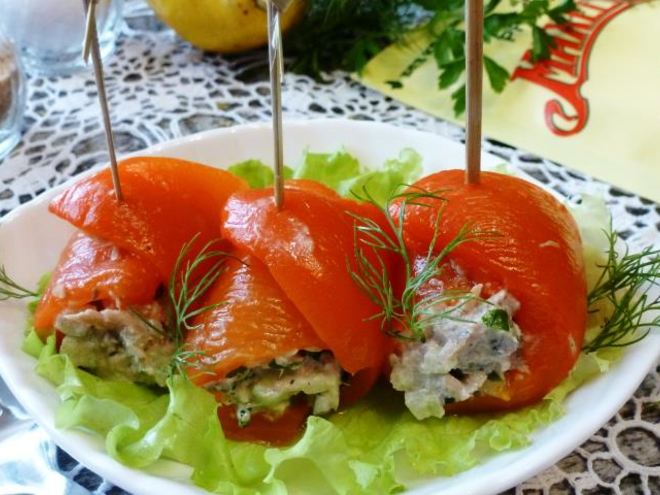 Рецепт рулетиков из сладкого перца с тунцом