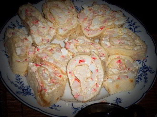 Рецепт рулетиков с мягким сыром