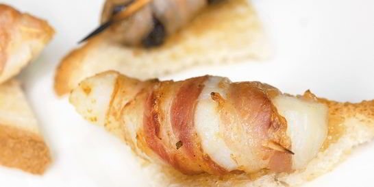 Рулеты из гребешков и чернослива