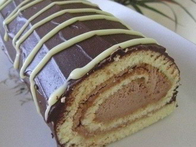 Рецепт шоколадного рулета в глазури лакомка