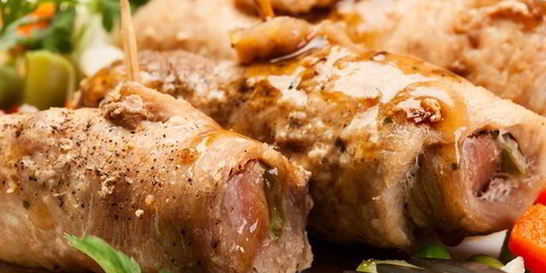 Свиные рулетики с цукини