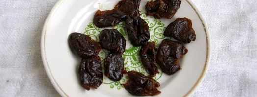 сырный рулет с курицей, фисташками и черносливом. Шаг 3