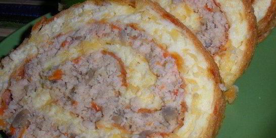 Сырный рулет с курицей и шампиньонами