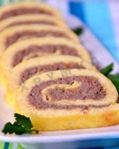 Сырный рулет с паштетом из печени