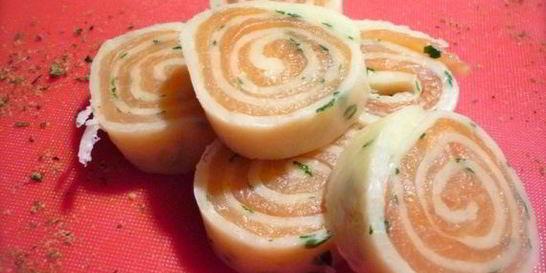 Сырные рулетики с семгой