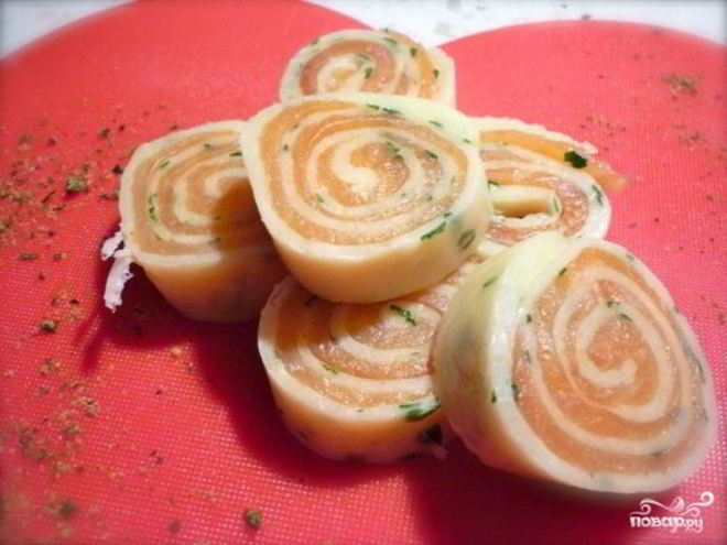 Рецепт сырных рулетиков с семгой