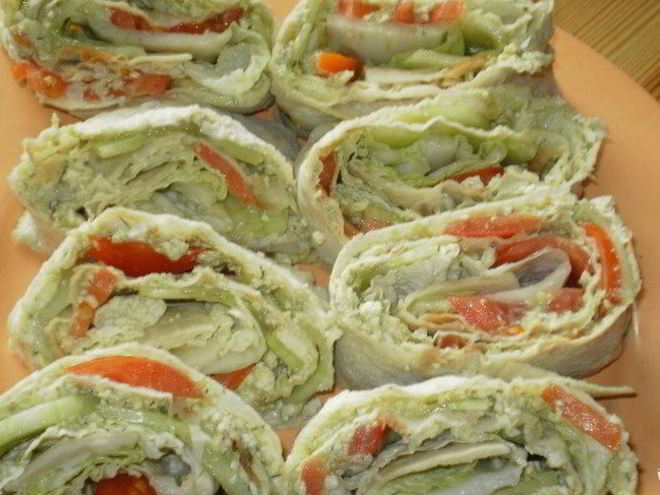 Рецепт вегетарианских рулетов из лаваша