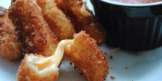 Сырные палочки в кляре