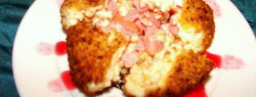 сырные шарики с начинкой в ореховой панировке под пьяной клюквой. Шаг 17