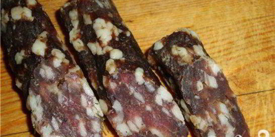 Сыровяленая колбаса