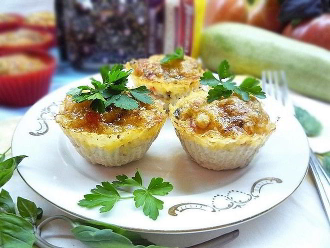 Рецепт куриных тарталеток с рисом и овощами