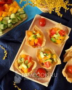 Тарталетки из теста фило с салатом