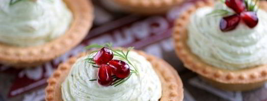 тарталетки с икрой селедки, авокадо и творожным сыром. Шаг 8