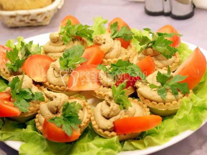 Рецепт тарталеток с печеночным муссом и помидорами