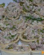 Тарталетки с печенью трески