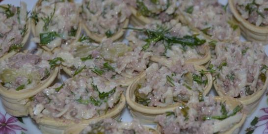 Тарталетки с печенью трески