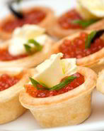 Тарталетки с сыром и икрой