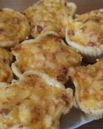 Тарталетки с ветчиной и сыром