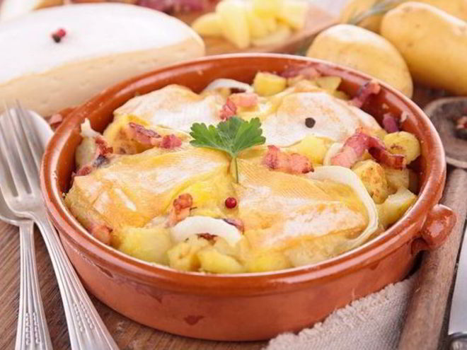 Рецепт картофеля тартифлетт с беконом