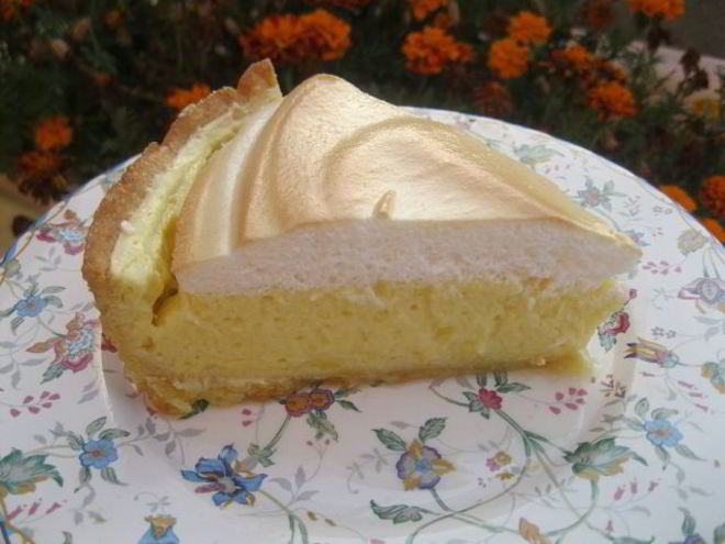 Рецепт лимонного тарта с меренгой
