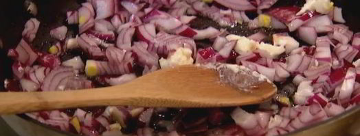 рисовый тарт с карамелизированным луком, сыром и грецкими орехами. Шаг 4