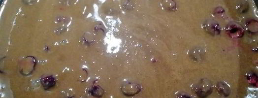 шоколадный теплый тарт с вишнями и сливами. Шаг 11