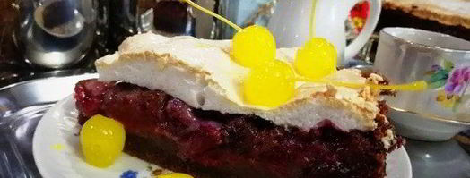 шоколадный теплый тарт с вишнями и сливами. Шаг 19