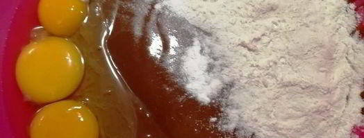 шоколадный теплый тарт с вишнями и сливами. Шаг 5