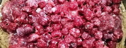 шоколадный теплый тарт с вишнями и сливами. Шаг 10