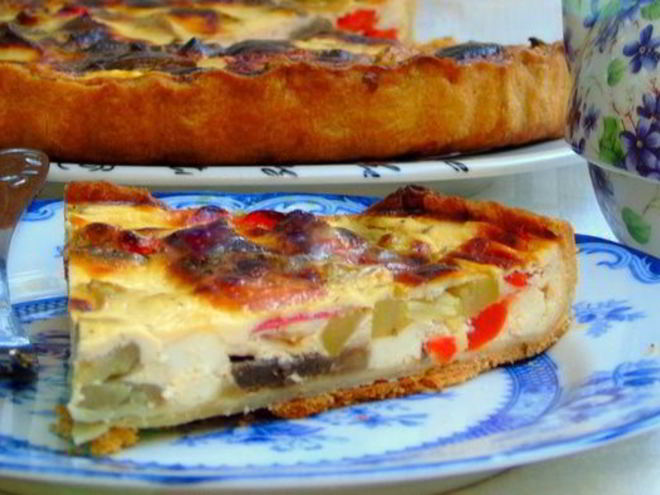 Рецепт сметанного тарта с овощами и фетой