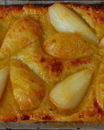 Тарт с грушами в абрикосовой глазури