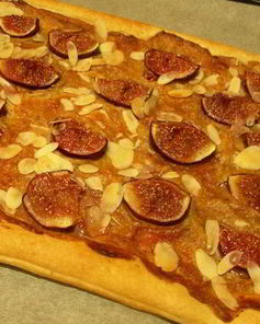 Тарт с инжиром и миндалем