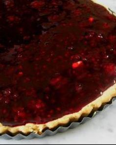 Тарт с ягодами и лимонным кремом