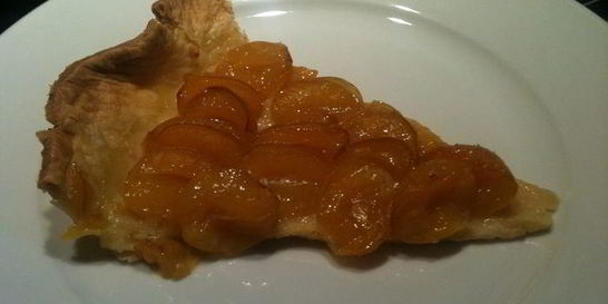 Тарт со сливами мирабель