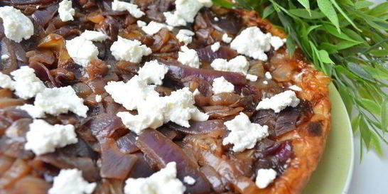 Тарт-татен с луковым ассорти