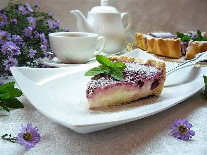 Рецепт вишневого тарта с лаймом и заварным кремом