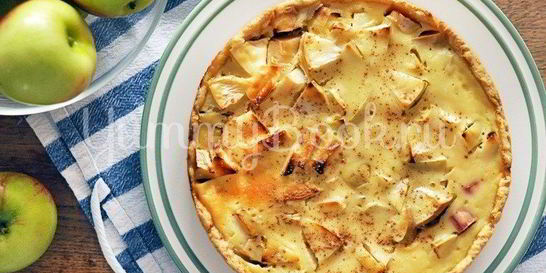 Яблочный тарт с ревенем