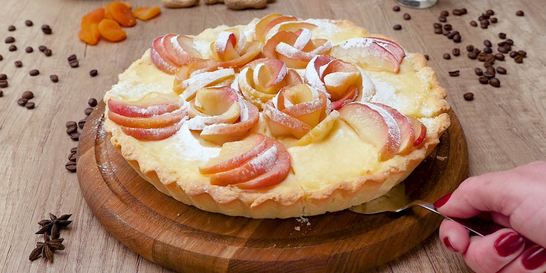 Яблочный тарт с заварным кремом